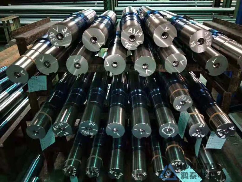 YVFE2-132S-4电机轴伸打螺纹孔定制